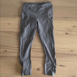 Like New fast and free lululemon leggings size 4
